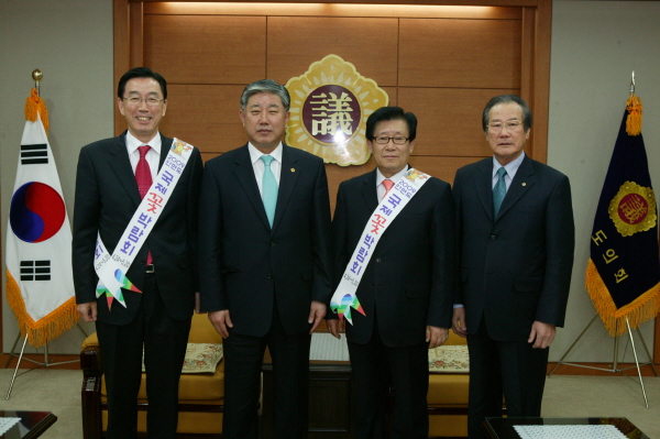 충남도의회, 안면도 꽃박람회 ‘다각적 홍보’