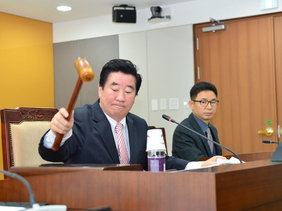 '제276회 충청남도의회 임시회 충청권상생발전특별위원회' 게시글의 사진(5) '150204_제276회 임시회 충청권상생발전특별위원회25.jpg'