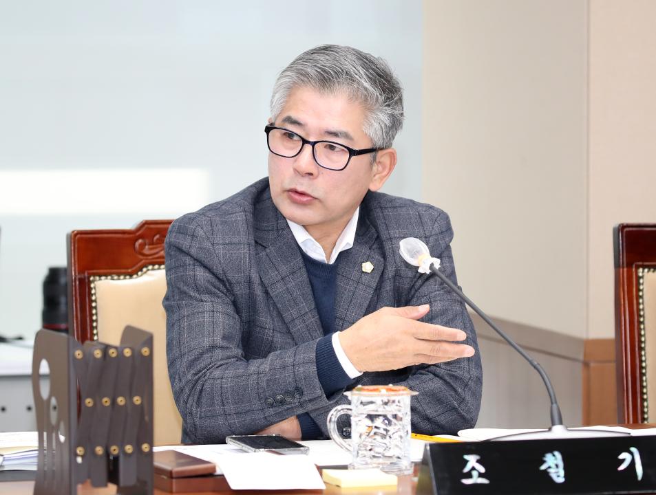 '제357회 임시회 제3차 건설소방위원회' 게시글의 사진(29) '250207_제357회 임시회 제3차 건설소방위원회_43.JPG'