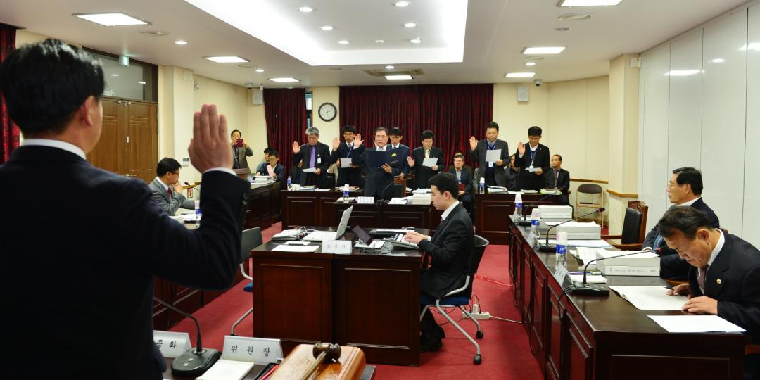 '제275회 정례회 건설해양소방위원회 종합건설사업소 행정사무감사' 게시글의 사진(5) '20141113_제275정_건소위행감[종합건설사업소]05_378.jpg'