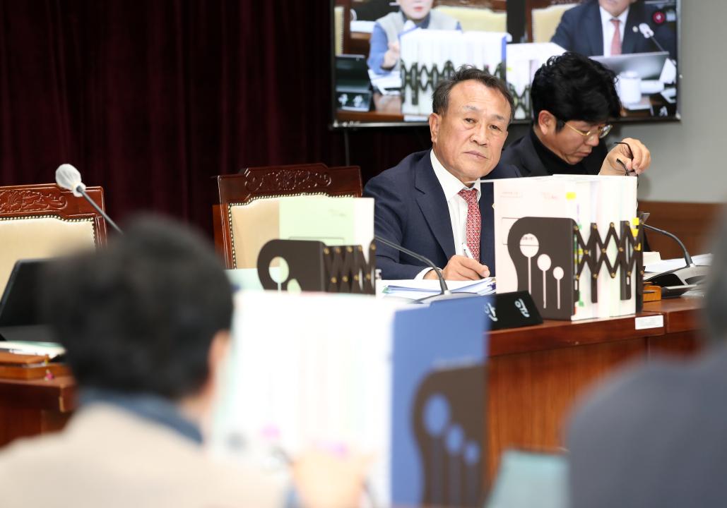 '제356회 정례회 교육위원회 행정사무감사' 게시글의 사진(73) '241118_제356회 정례회 교육위원회 행감_101.JPG'