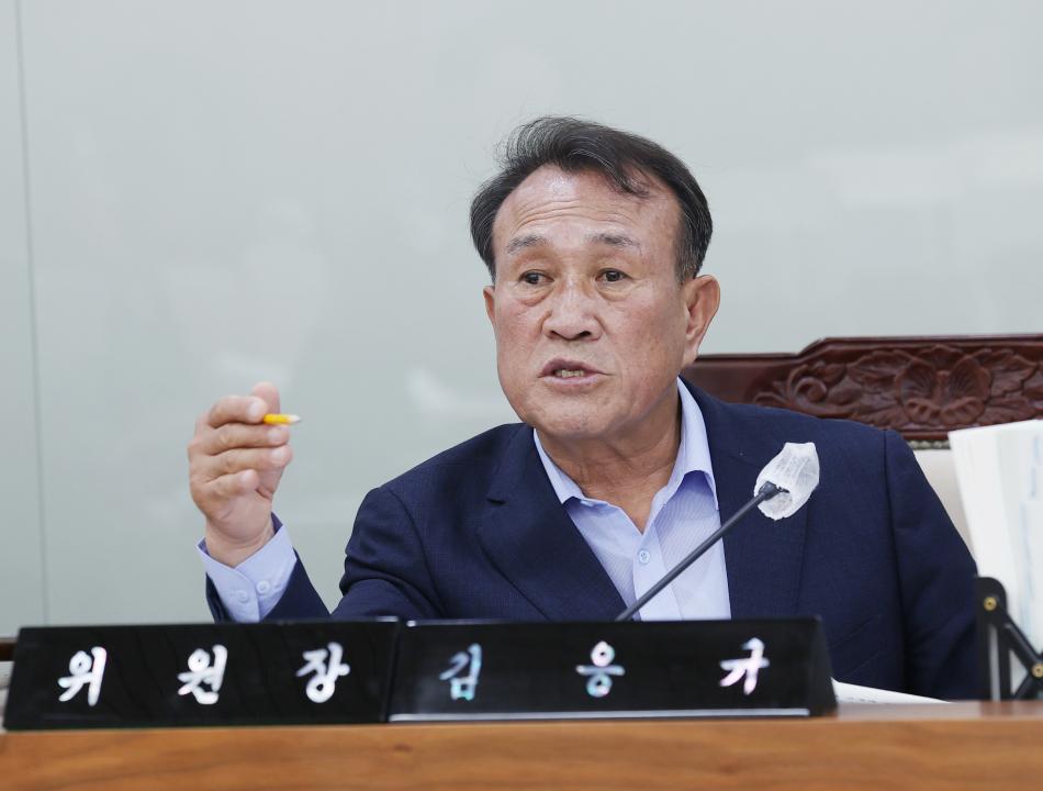 '제351회 정례회 제1차 복지환경위원회' 게시글의 사진(5) '240611_제351회 정례회 복지환경위원회 (1차) (13).JPG'