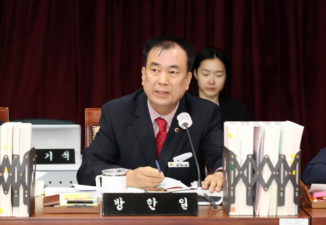 '제356회 정례회 교육위원회 행정사무감사' 게시글의 사진(21) '241118_제356회 정례회 교육위원회 행감_34.JPG'