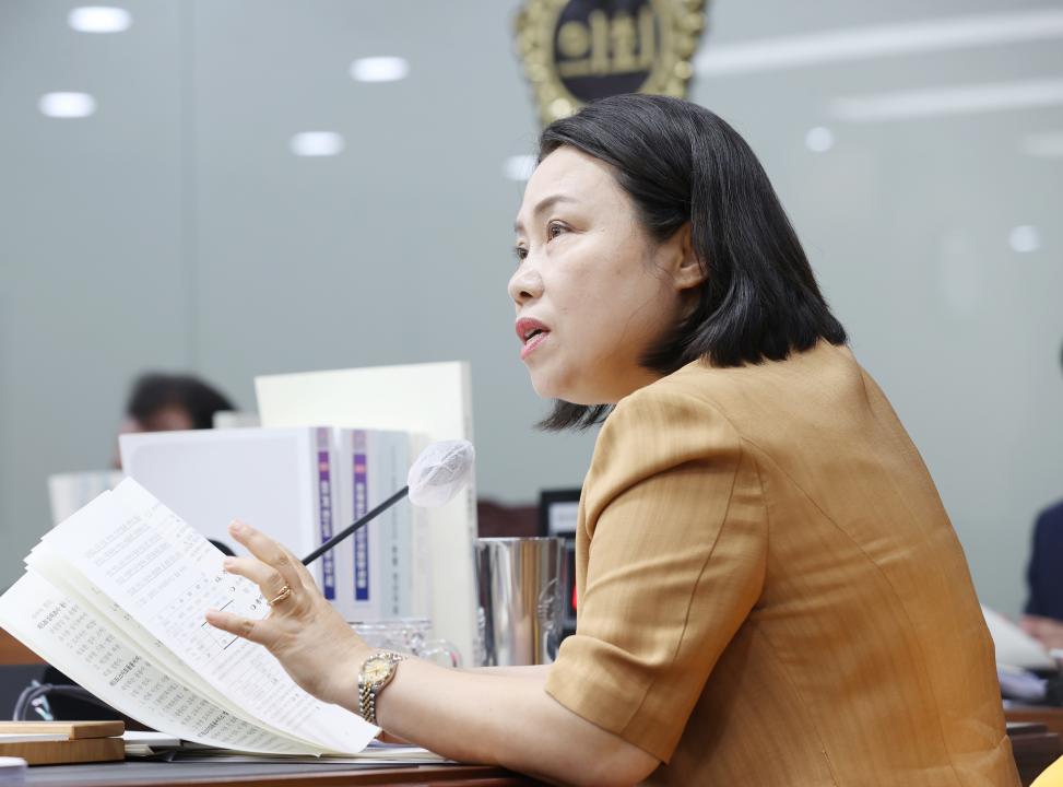 '제351회 정례회 제1차 복지환경위원회' 게시글의 사진(15) '240611_제351회 정례회 복지환경위원회 (1차) (30).JPG'