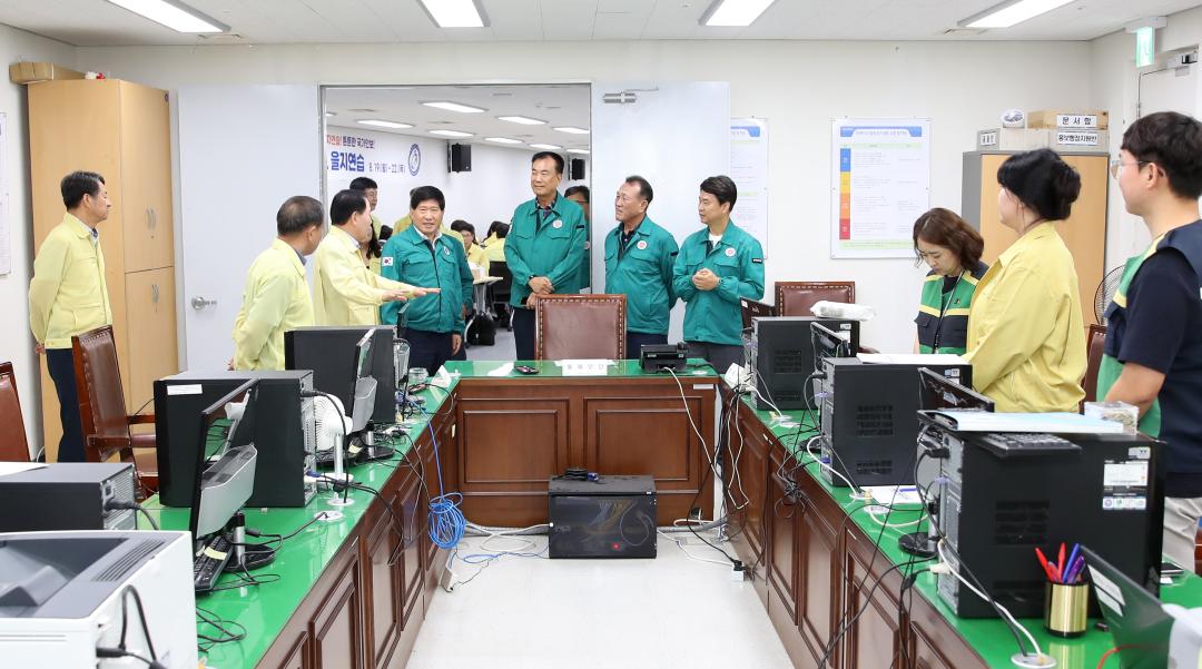 '충남도교육청 을지훈련 근무자 격려 방문' 게시글의 사진(21) '240820_을지훈련 근무자 격려 방문 도교육청_26.JPG'