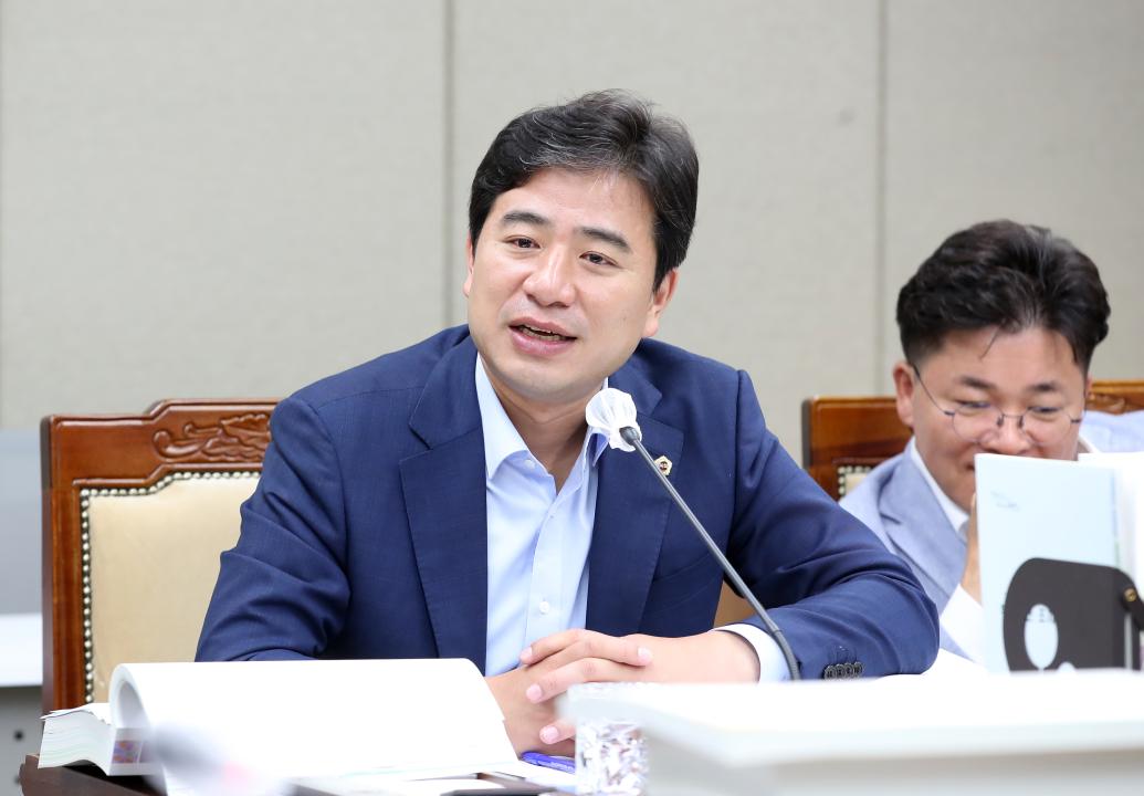 '제352회 정례회 제2차 농수산해양위원회' 게시글의 사진(26) '240612_제352회 정례회 제2차 농수산해양위원회_85.JPG'