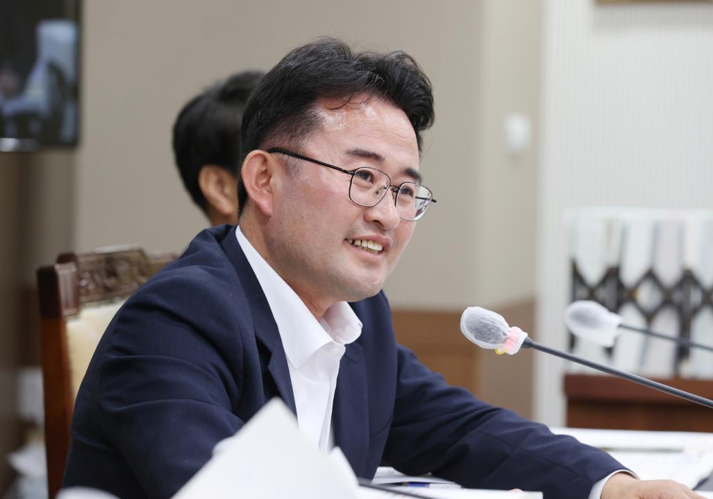 '제351회 정례회 제1차 행정문화위원회' 게시글의 사진(30) '240611_제351회 정례회 행정문화위원회 (1차) (54).JPG'