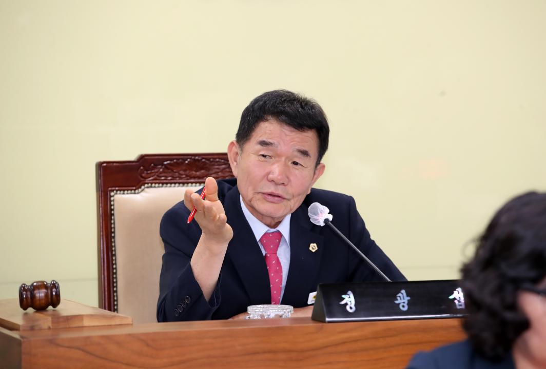 '제352회 정례회 제1차 농수산해양위원회' 게시글의 사진(10) '240611_제352회 정례회 제1차 농수산해양위원회_11.JPG'