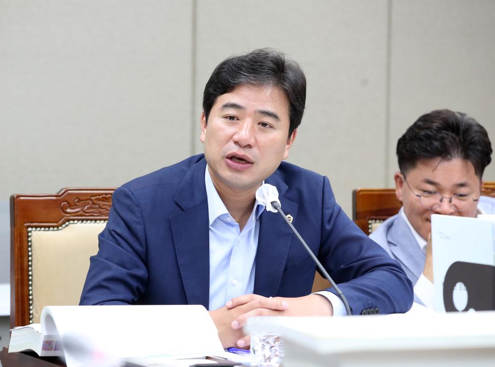 '제352회 정례회 제2차 농수산해양위원회' 게시글의 사진(25) '240612_제352회 정례회 제2차 농수산해양위원회_81.JPG'