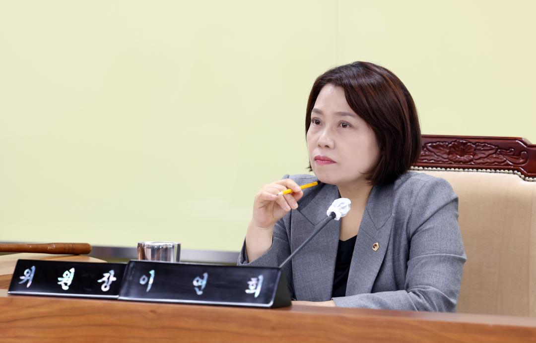 '제357회 임시회 제3차 농수산해양위원회' 게시글의 사진(5) '0207_농수산해양위원회17.jpg'
