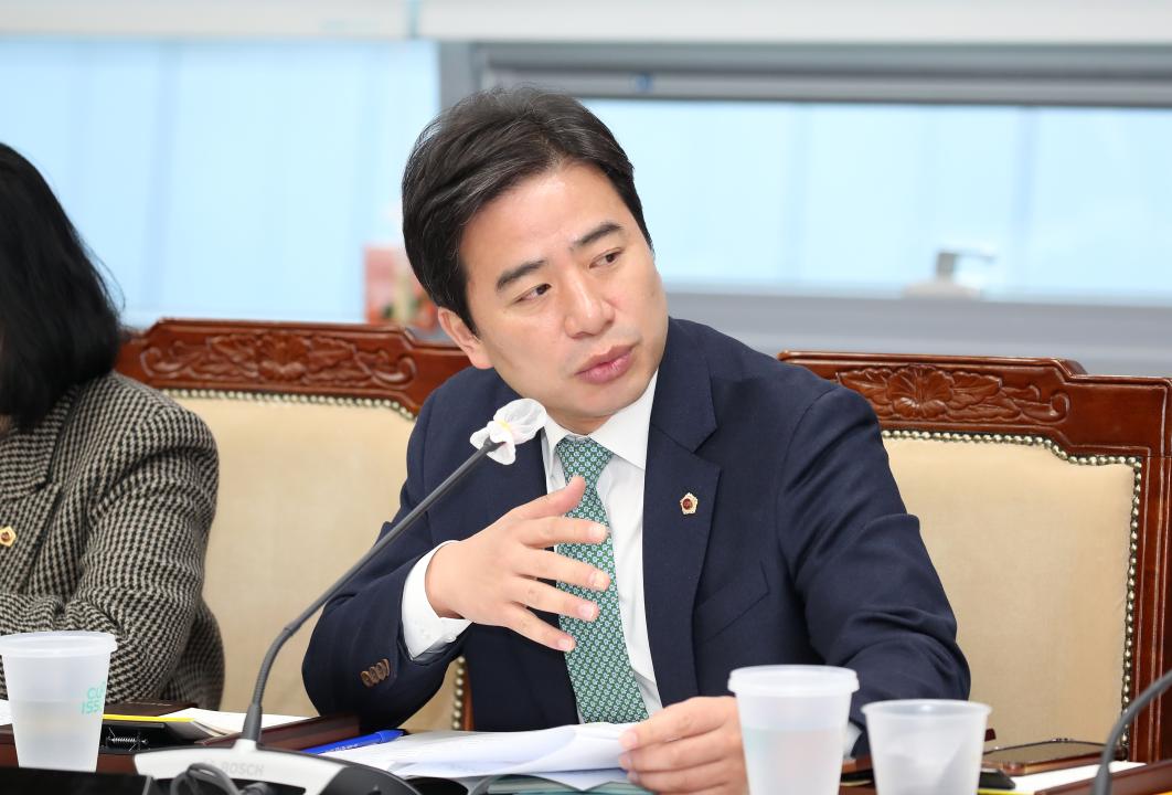 '제1차 예산결산특별위원회' 게시글의 사진(18) '250218_제357회 임시회 예산결산특별위원회_20.JPG'