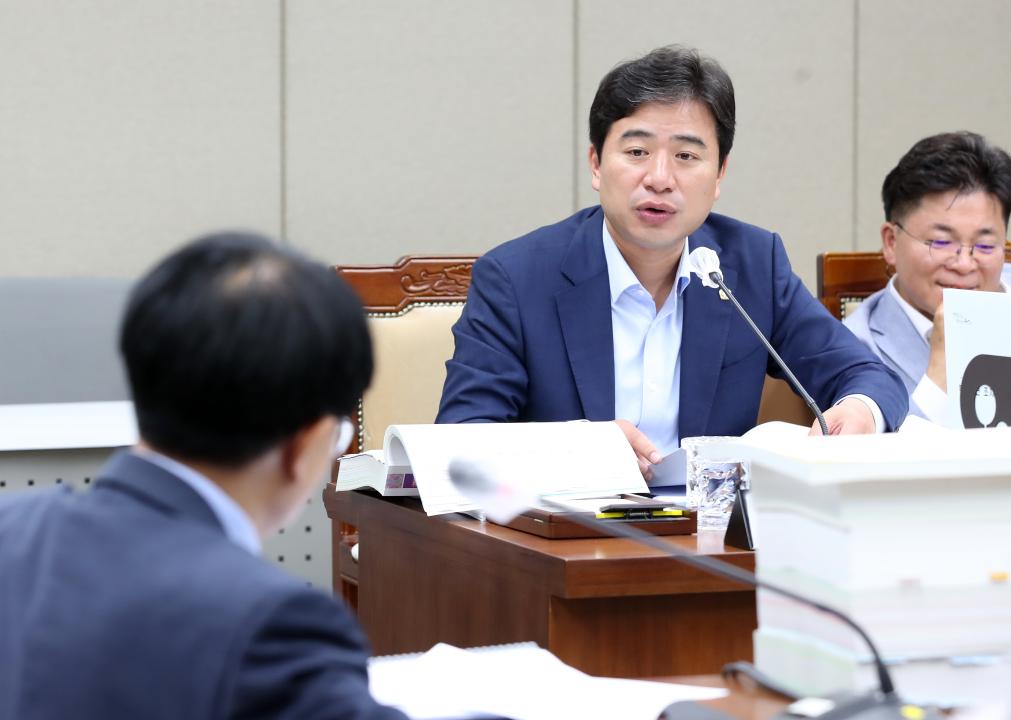 '제352회 정례회 제2차 농수산해양위원회' 게시글의 사진(27) '240612_제352회 정례회 제2차 농수산해양위원회_88.JPG'