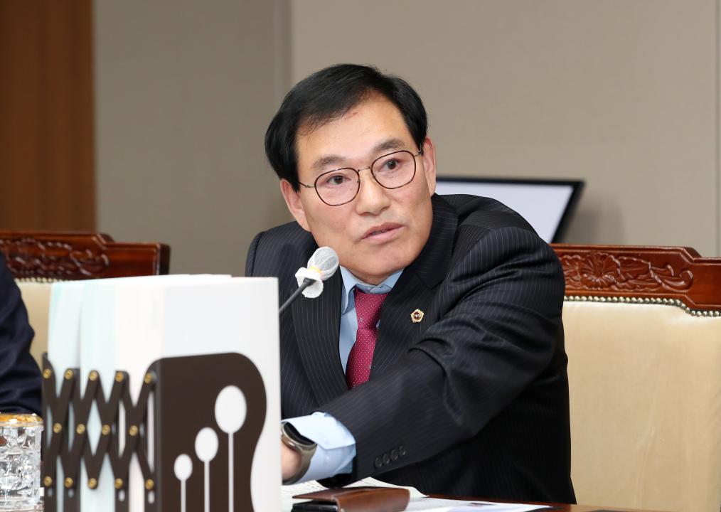 '제357회 임시회 제4차 건설소방위원회' 게시글의 사진(25) '250210_제357회 임시회 제4차 건설소방위원회_30.JPG'