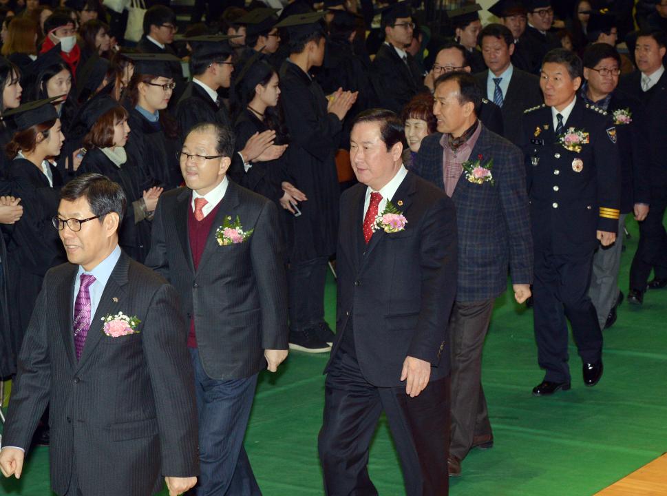 '2015학년도 충남도립대학교 학위수여식' 게시글의 사진(3) '160203_충남도립대학교학위수여식2.jpg'