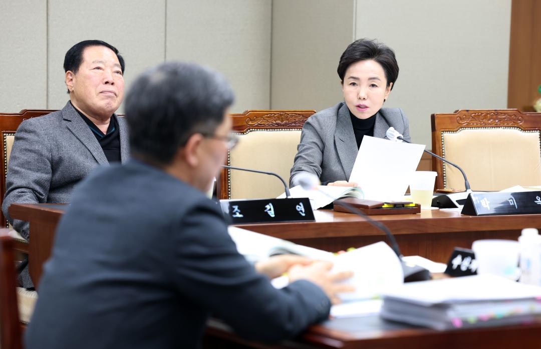 '제357회 임시회 제3차 농수산해양위원회' 게시글의 사진(61) '0207_농수산해양위원회80.jpg'