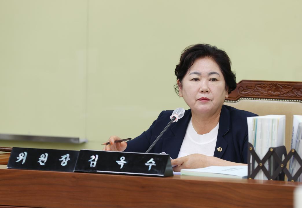 '제351회 정례회 제1차 행정문화위원회' 게시글의 사진(4) '240611_제351회 정례회 행정문화위원회 (1차) (22).JPG'