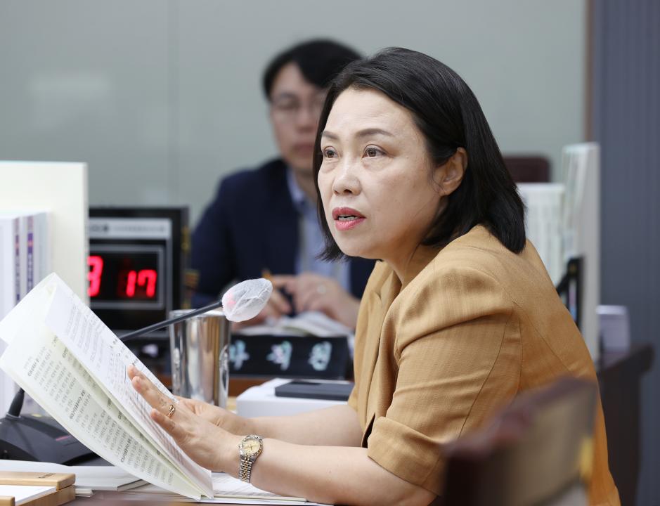 '제351회 정례회 제1차 복지환경위원회' 게시글의 사진(14) '240611_제351회 정례회 복지환경위원회 (1차) (28).JPG'