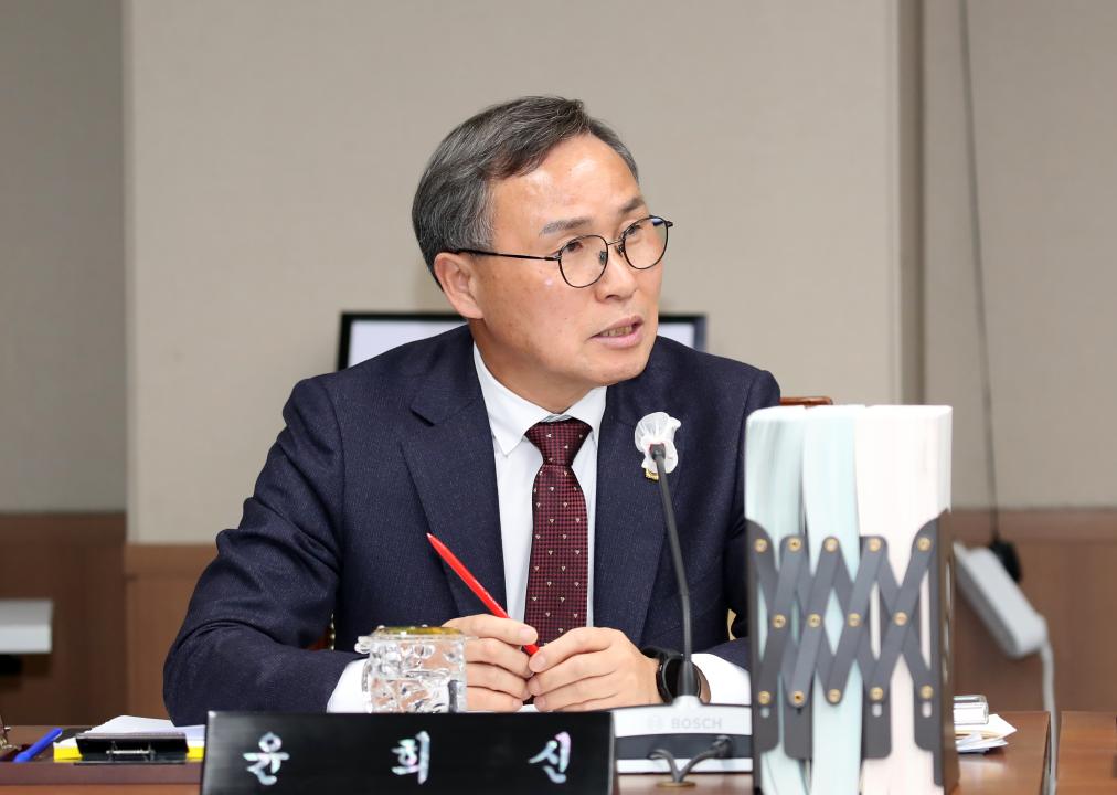 '제357회 임시회 제3차 건설소방위원회' 게시글의 사진(24) '250207_제357회 임시회 제3차 건설소방위원회_35.JPG'
