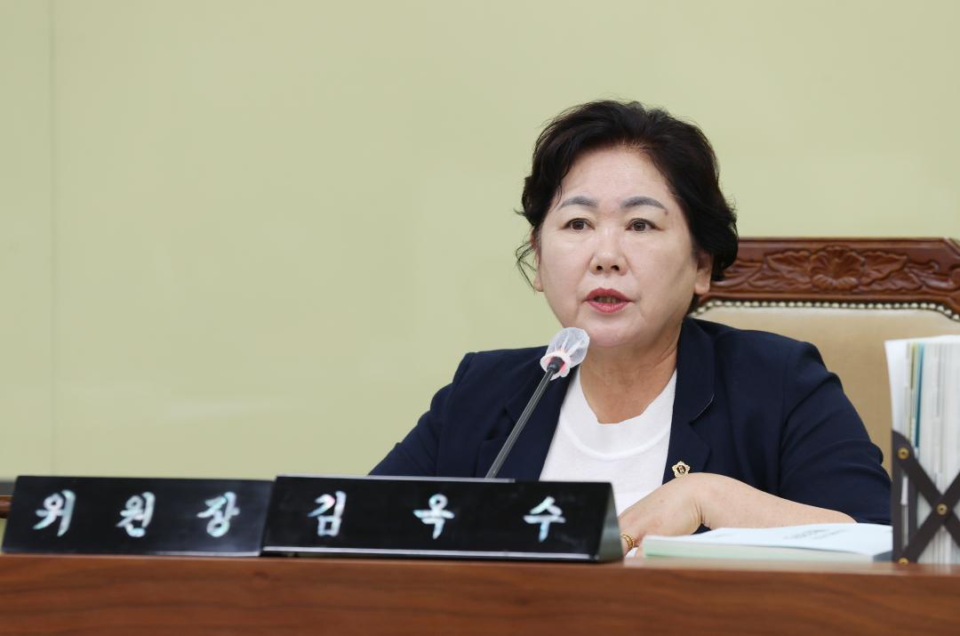 '제351회 정례회 제1차 행정문화위원회' 게시글의 사진(6) '240611_제351회 정례회 행정문화위원회 (1차) (24).JPG'