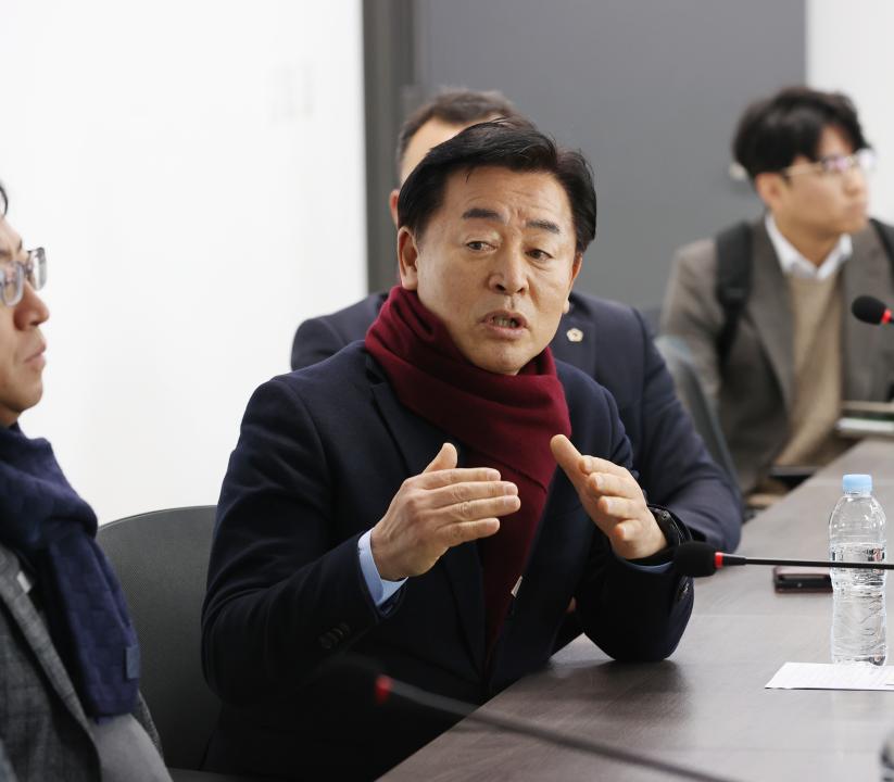 '내포신도시 완성 추진 대책 특별위원회 현장방문(내포그린에너지 등)' 게시글의 사진(12) '250217_내포신도시 완성 추진 대책 특별위원회 현장방문(내포그린에너지 등) (22).JPG'