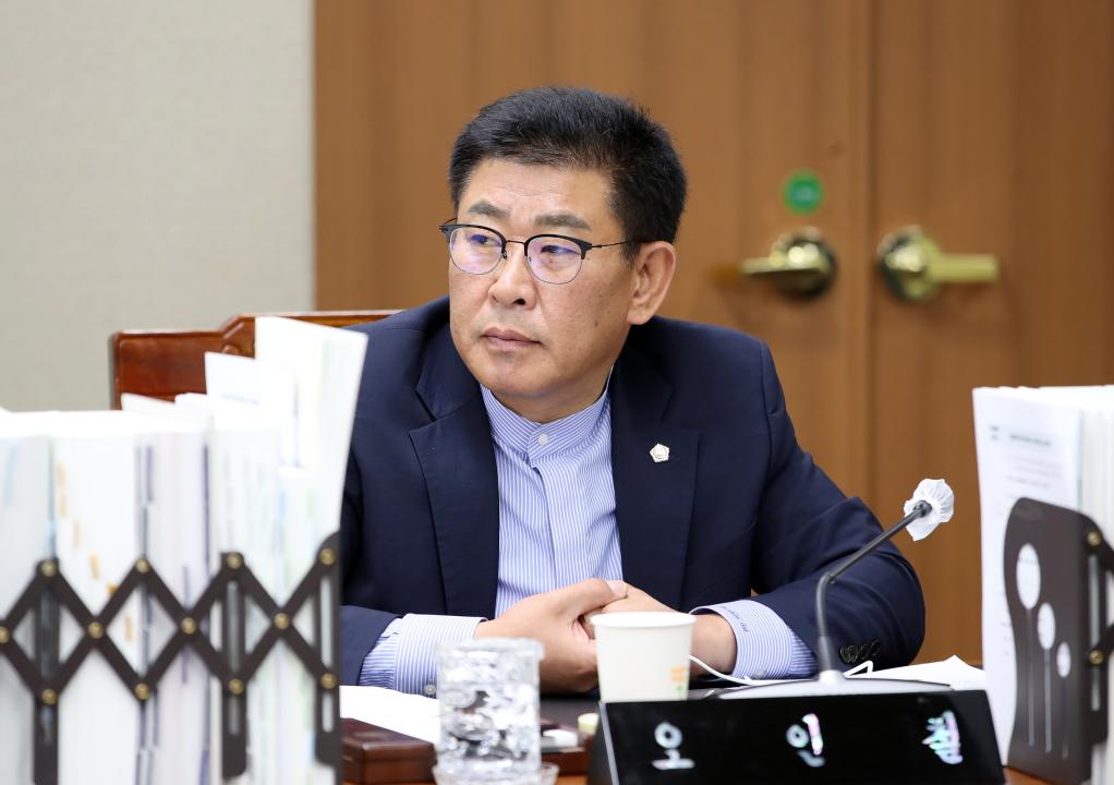 '제352회 정례회 제2차 농수산해양위원회' 게시글의 사진(30) '240612_제352회 정례회 제2차 농수산해양위원회_100.JPG'