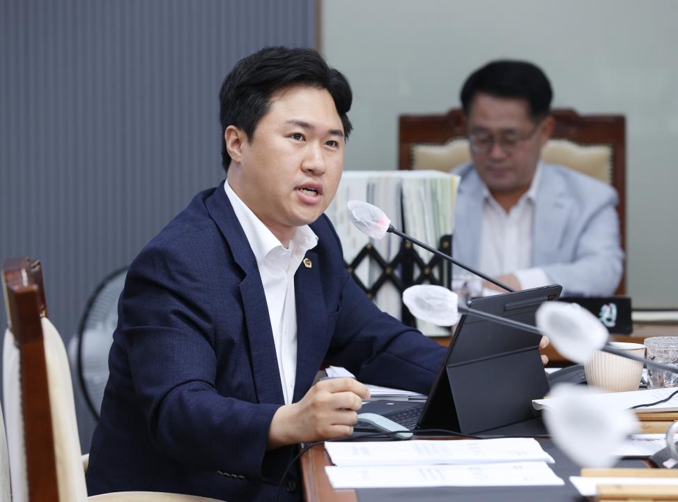 '제351회 정례회 제1차 복지환경위원회' 게시글의 사진(23) '240611_제351회 정례회 복지환경위원회 (1차) (57).JPG'