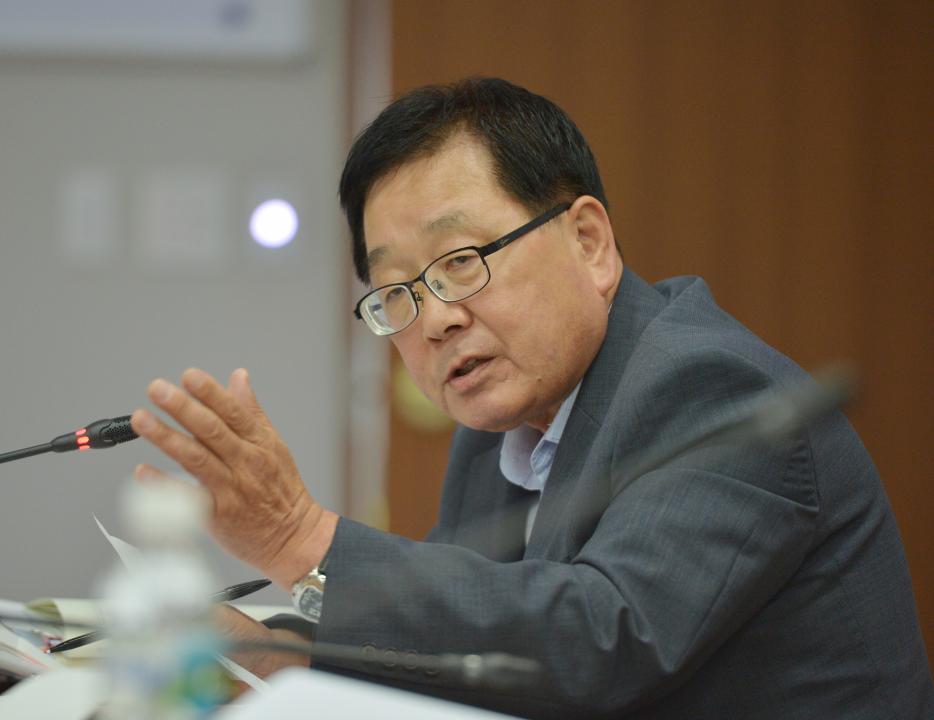 '제289회임시회 교육위(제2차)' 게시글의 사진(6) '160718_제289회임시회-교육위-서형달의원5.jpg'