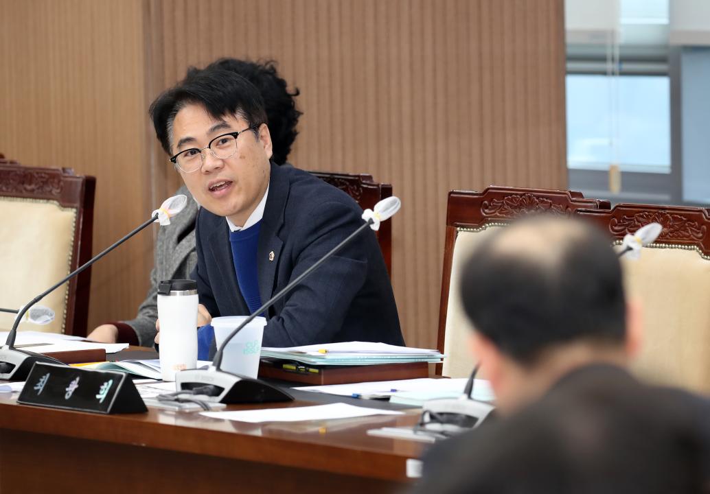 '제1차 예산결산특별위원회' 게시글의 사진(35) '250218_제357회 임시회 예산결산특별위원회_41.JPG'