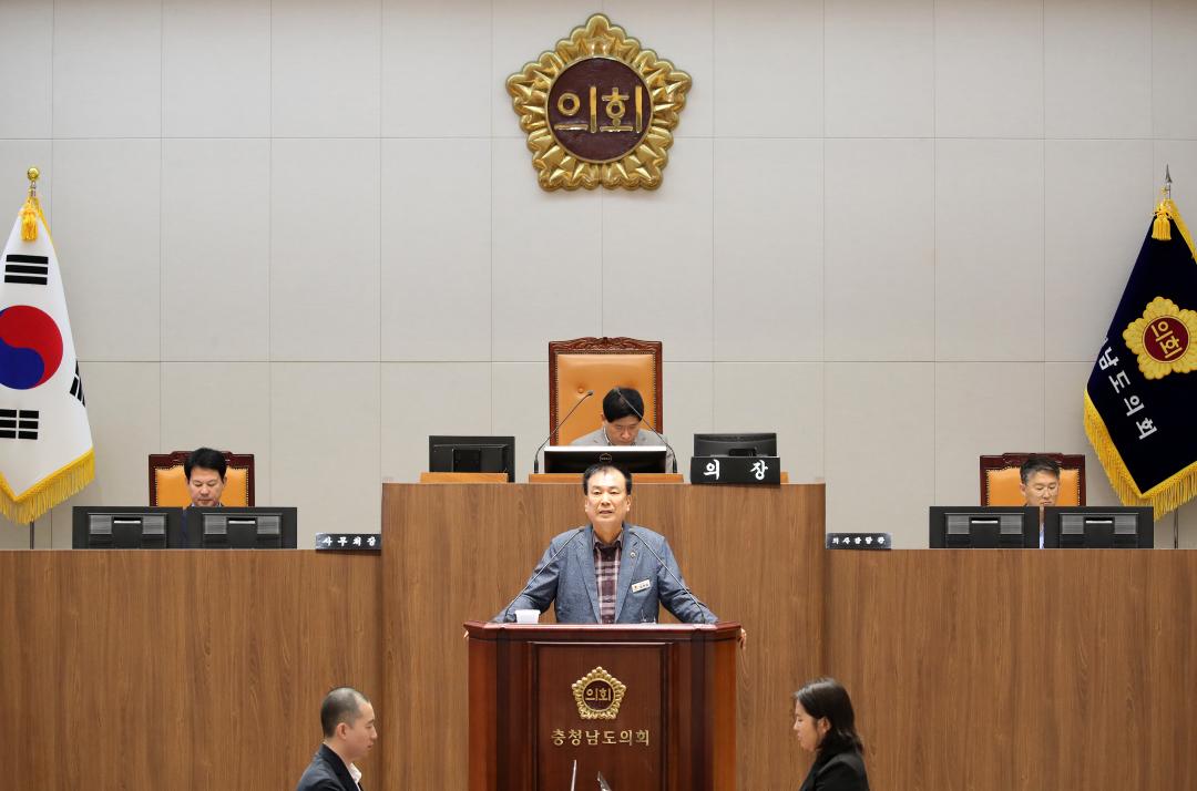 '제355회 임시회 제2차 본회의 방한일 의원 도정 교육행정 질문' 게시글의 사진(4) '240828_제355회 임시회 제2차 본회의 방한일 의원 도정 교육행정 질문_02.JPG'