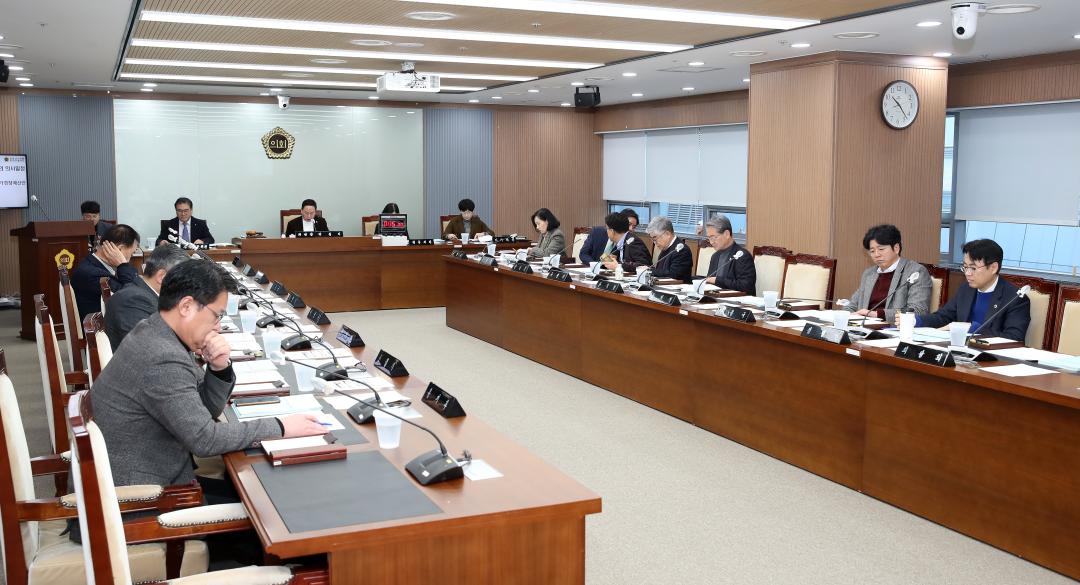'제1차 예산결산특별위원회' 게시글의 사진(2) '250218_제357회 임시회 예산결산특별위원회_04.JPG'