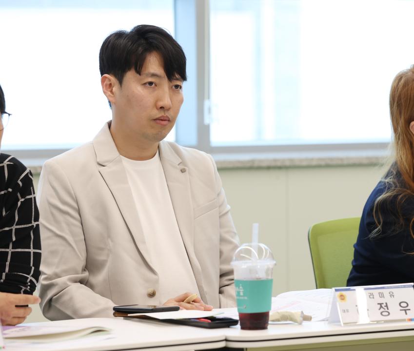 '충남 프랜차이즈 산업 육성 및 지원을 위한 연구모임' 게시글의 사진(19) '240517_충남 프랜차이즈 산업 육성 및 지원을 위한 연구모임 (33).JPG'