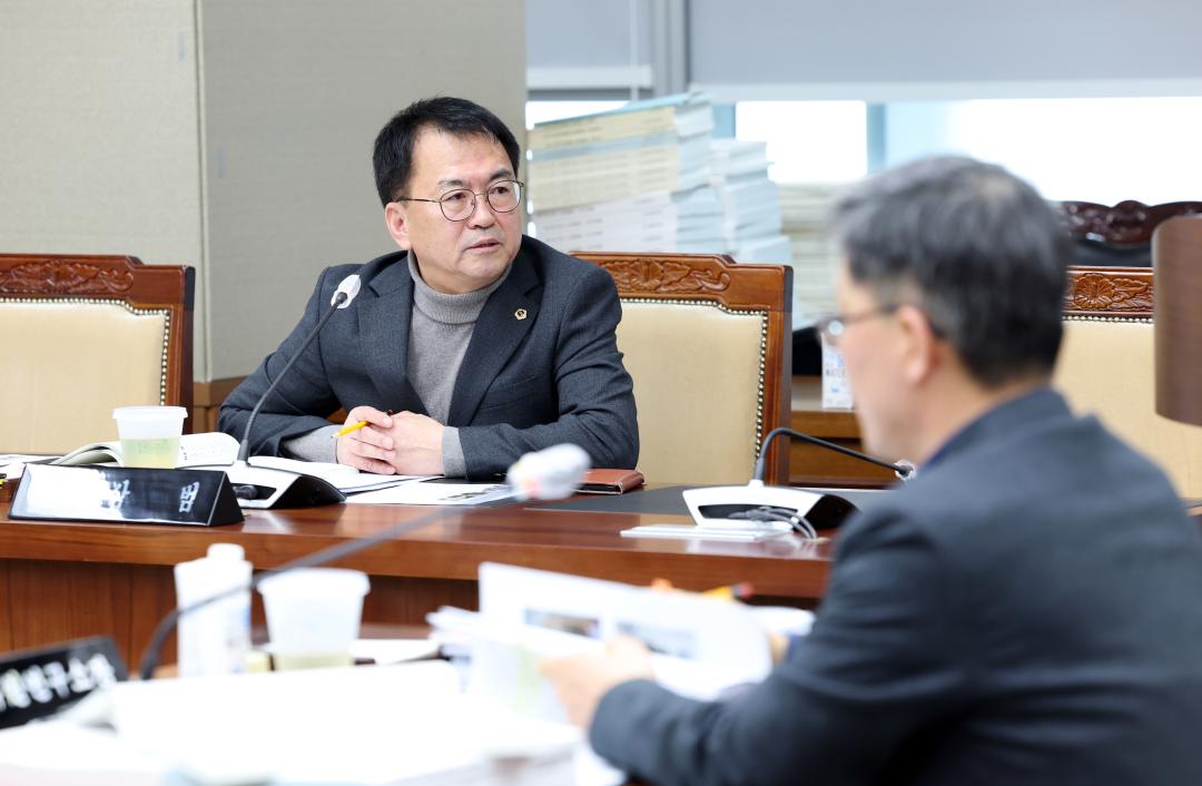 '제357회 임시회 제3차 농수산해양위원회' 게시글의 사진(82) '0207_농수산해양위원회52.jpg'