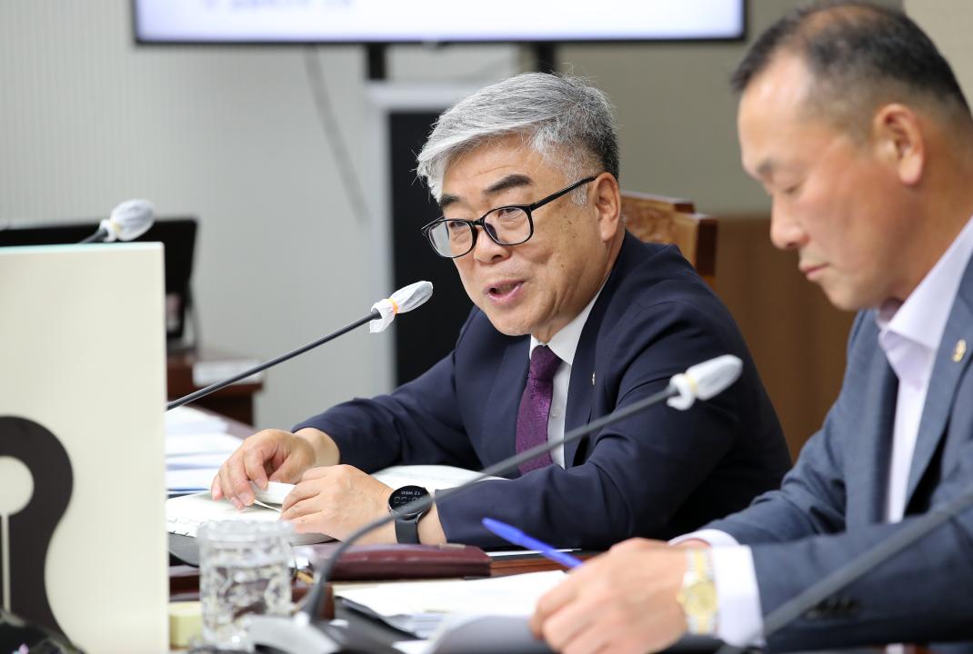 '제352회 정례회 제2차 농수산해양위원회' 게시글의 사진(21) '240612_제352회 정례회 제2차 농수산해양위원회_64.JPG'