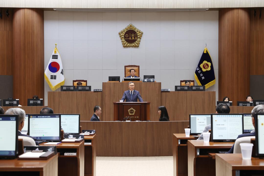 '제352회 정례회 제1차 본회의 윤희신 의원 5분발언' 게시글의 사진(6) '240610_제352회 정례회 제1차 본회의(윤희신 의원님 5분 발언) (55).JPG'