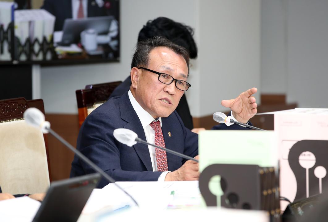 '제356회 정례회 교육위원회 행정사무감사' 게시글의 사진(71) '241118_제356회 정례회 교육위원회 행감_102.JPG'