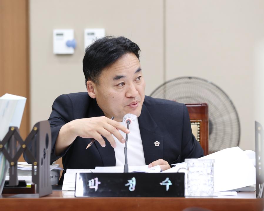 '제351회 정례회 제1차 행정문화위원회' 게시글의 사진(24) '240611_제351회 정례회 행정문화위원회 (1차) (38).JPG'
