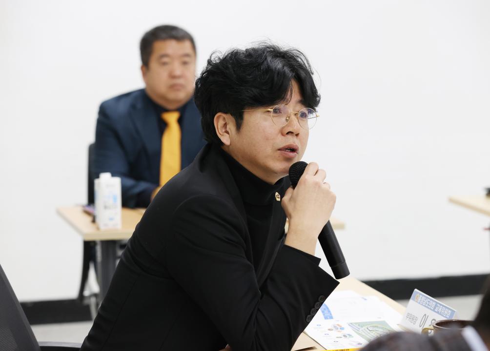 '제357회 임시회 교육위원회 현장방문(충청남도교육청과학교육원 등)' 게시글의 사진(10) '250212_제357회 임시회 교육위원회 현장방문(충청남도교육청과학교육원) (22).JPG'