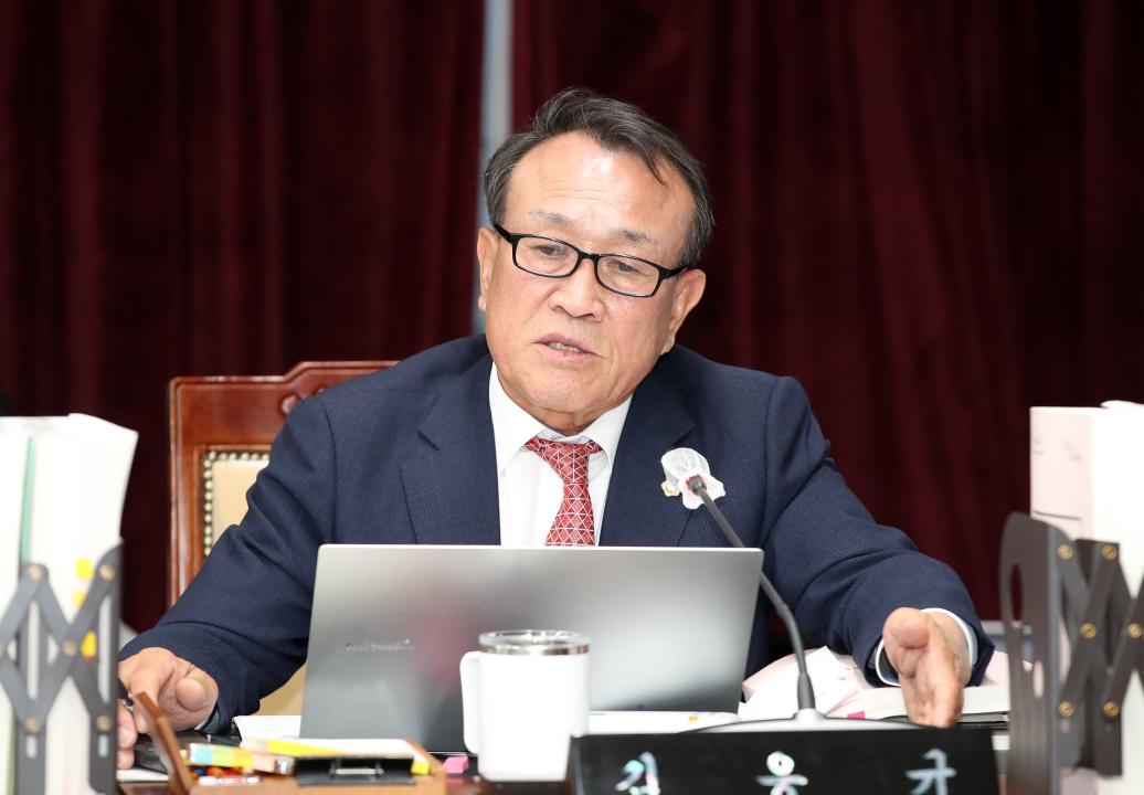 '제356회 정례회 교육위원회 행정사무감사' 게시글의 사진(68) '241118_제356회 정례회 교육위원회 행감_98.JPG'