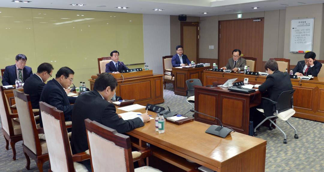 '제284회 임시회 안전건설해양소방위원회' 게시글의 사진(2) '160128_제284회임시회-안건해소위2.jpg'