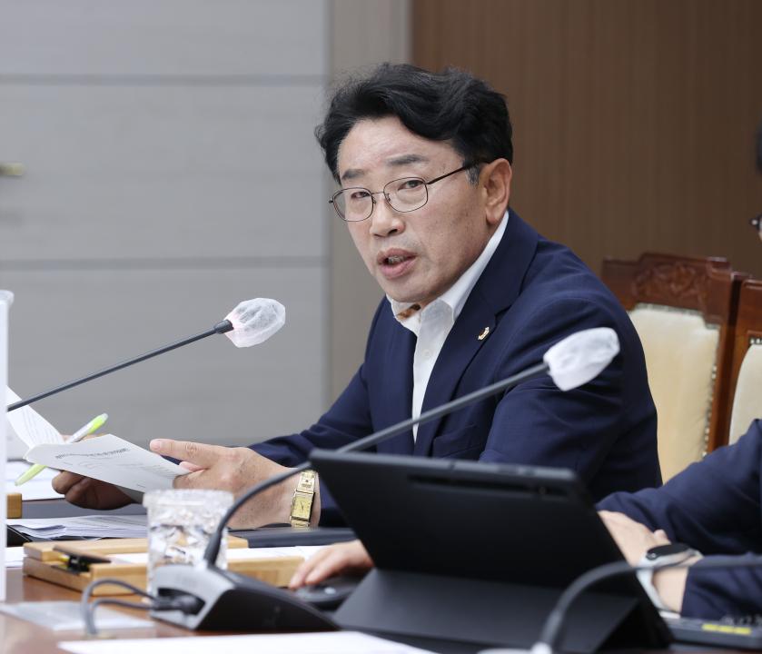 '제351회 정례회 제1차 복지환경위원회' 게시글의 사진(17) '240611_제351회 정례회 복지환경위원회 (1차) (38).JPG'