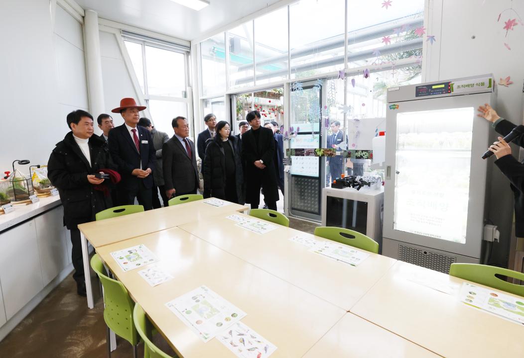 '제357회 임시회 교육위원회 현장방문(충청남도교육청과학교육원 등)' 게시글의 사진(34) '250212_제357회 임시회 교육위원회 현장방문(충청남도교육청과학교육원) (68).JPG'