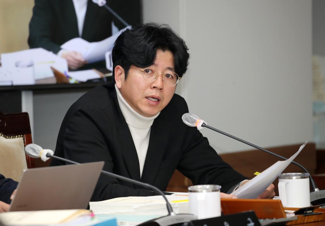 '제357회 임시회 제1차 교육위원회' 게시글의 사진(19) '250206_제357회 임시회 제1차 교육위원회_27.JPG'