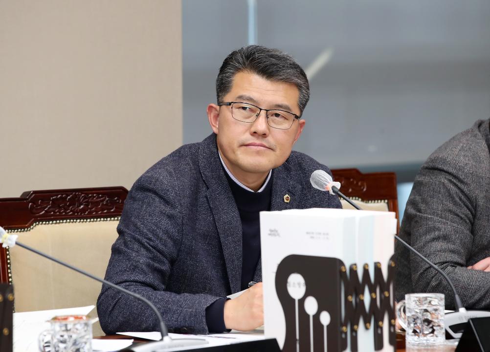 '제357회 임시회 제1차 건설소방위원회' 게시글의 사진(18) '250205_제357회 임시회 제1차 건설소방위원회_23.JPG'