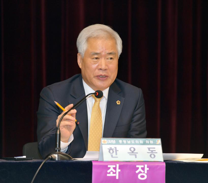'21세기 미래역량을 키우는 수학교육의 방향 의정토론회' 게시글의 사진(17) '0410_한옥동 의원 의정토론회25.jpg'