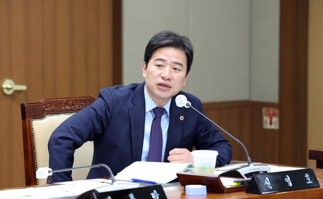 '제357회 임시회 제3차 농수산해양위원회' 게시글의 사진(33) '0207_농수산해양위원회56.jpg'