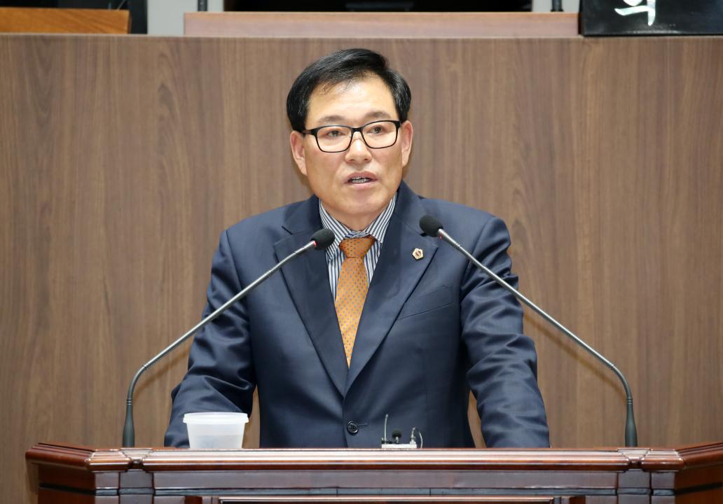 '제348회 정례회 제4차 본회의 이재운 의원 건의안' 게시글의 사진(5) '231215_제348회 정례회 제4차 본회의 이재운 의원 건의안_05.JPG'