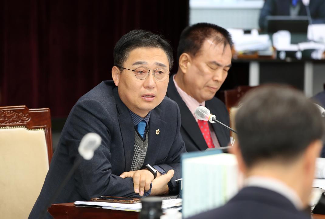 '제356회 정례회 교육위원회 행정사무감사' 게시글의 사진(31) '241118_제356회 정례회 교육위원회 행감_48.JPG'