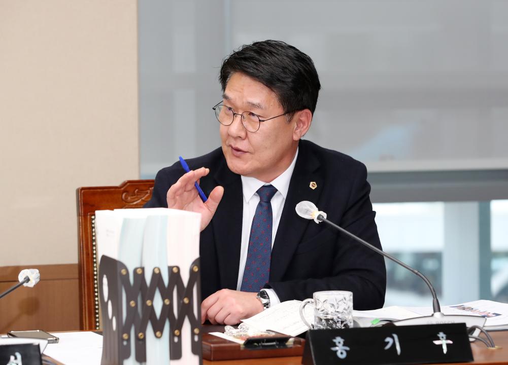 '제357회 임시회 제4차 건설소방위원회' 게시글의 사진(11) '250210_제357회 임시회 제4차 건설소방위원회_13.JPG'