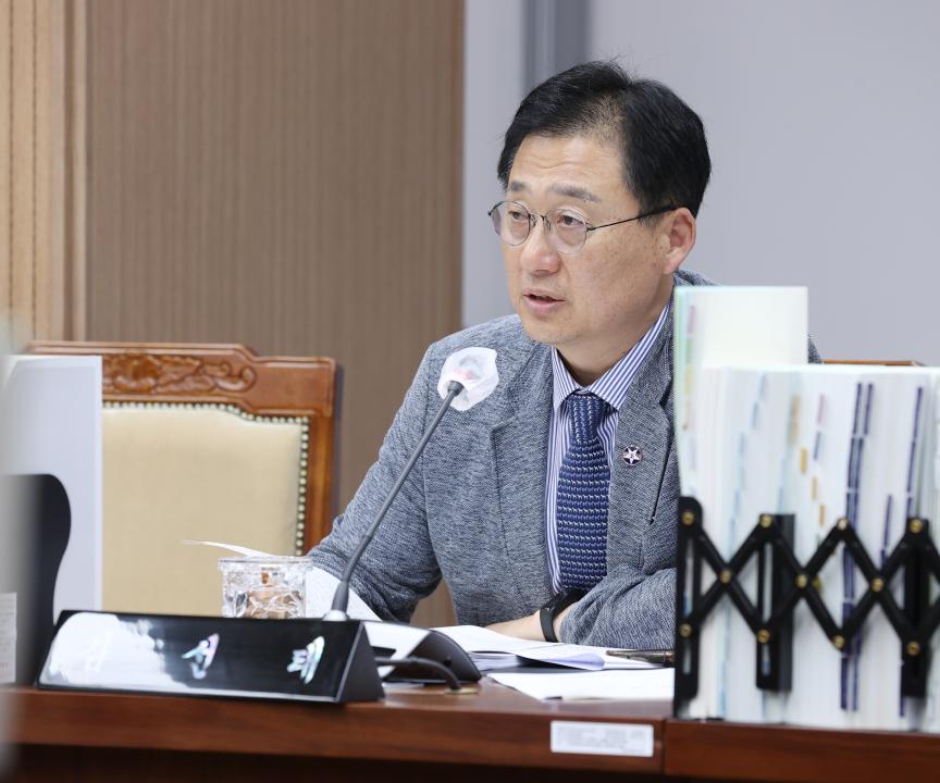 '제351회 정례회 제1차 복지환경위원회' 게시글의 사진(12) '240611_제351회 정례회 복지환경위원회 (1차) (25).JPG'