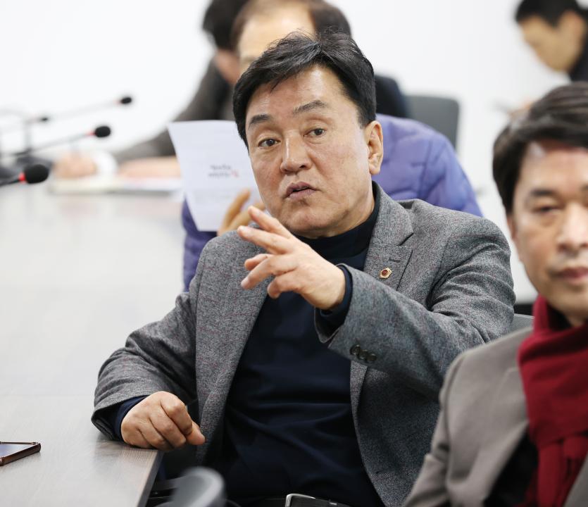 '내포신도시 완성 추진 대책 특별위원회 현장방문(내포그린에너지 등)' 게시글의 사진(10) '250217_내포신도시 완성 추진 대책 특별위원회 현장방문(내포그린에너지 등) (20).JPG'